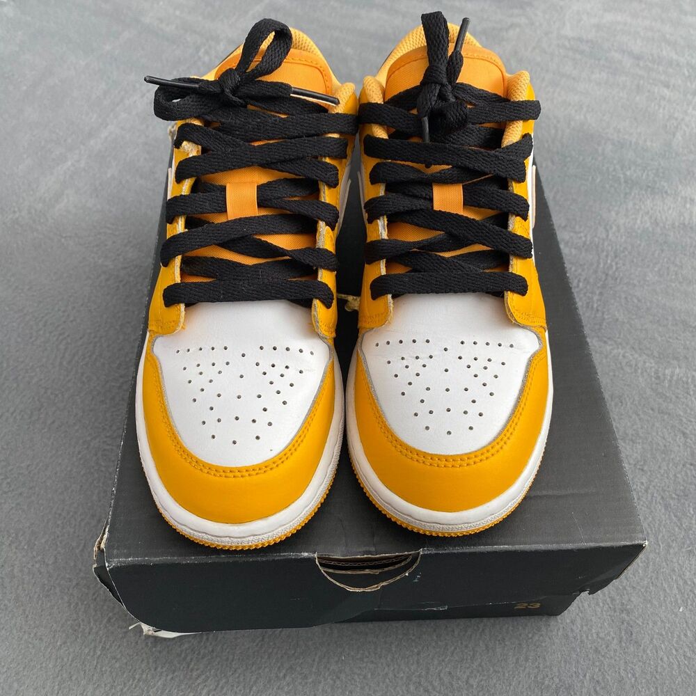 Nike Air Jordan 1 Low Size 4.5Y